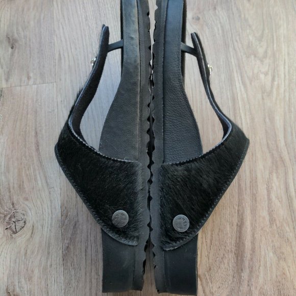 Birkenstock Gizeh Sandals - Picture 9 of 12